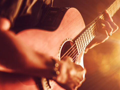 Zvok akustične kitare